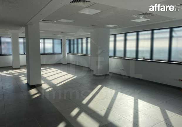 AL Bureau 984m² au Lac3