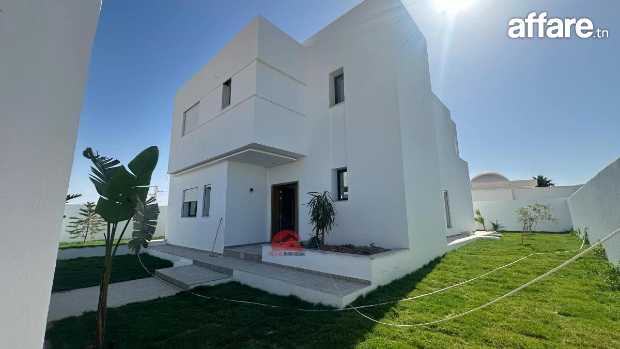  VILLA AVEC PISCINE À MEZRAYA DJERBA ZA - RÉF V620