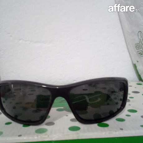 Lunettes de soleil à vendre à 250 DT