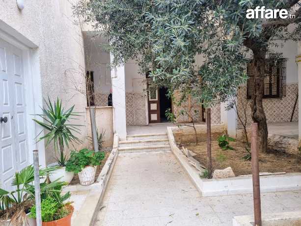 A vendre une superbe villa à Ksar Helal