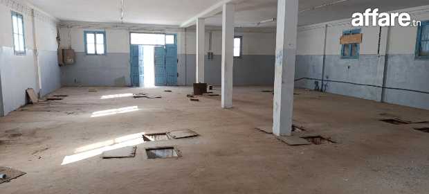 A louer dépôt 230 m2 à route el Ain Sfax